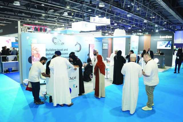 بريد عُمان وأسياد إكسبريس تستعرضان حلوهما المبتكرة في معرض سيمليس الشرق الأوسط 2024