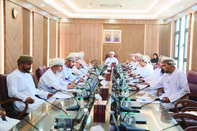 بحث جهود إزالة الحيازات غير القانونية بجنوب الشرقية