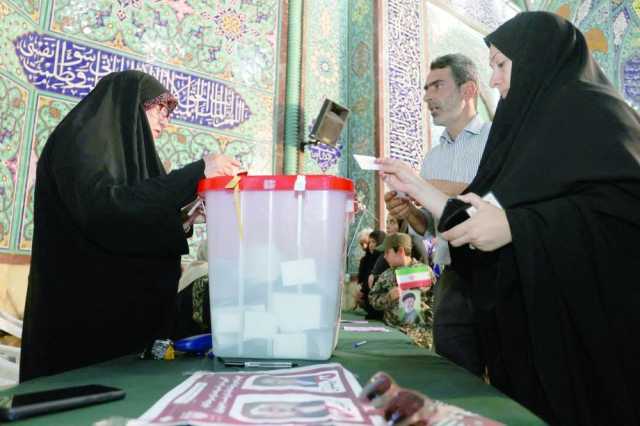 الإيرانيون يصوتون في الجولة الثانية من انتخابات الرئاسية