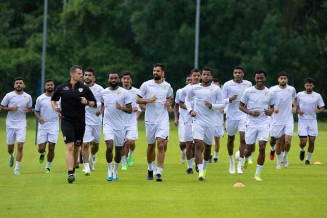 الأحمر يُعاود تدريباته.. ويخوض ثلاث مباريات في إسبانيا