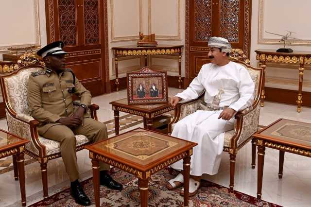 وزير المكتب السُّلطاني يستقبل المفتش العام للشرطة بتنزانيا