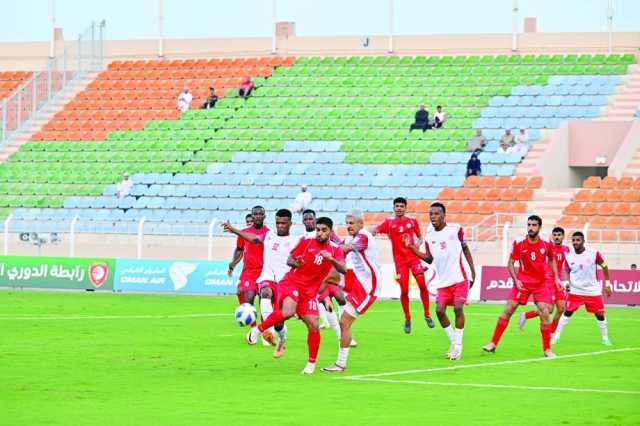 الفيفا يحرم أندية ظفار والرستاق والعروبة والاتحاد من التعاقدات !