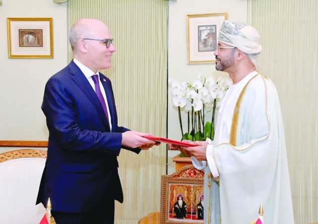 جلالة السلطان يتلقى رسالة خطية من الرئيس التونسي