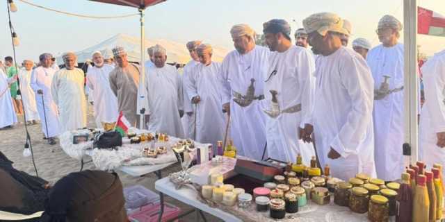 بدء فعاليات المعرض المصاحب لمهرجان الوحدة للألعاب الشاطئية والترفيهية بالسويق