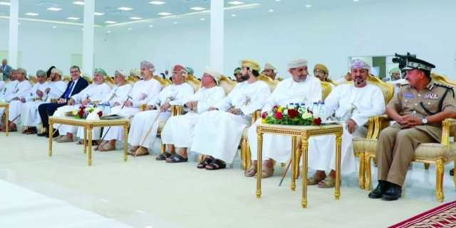 مؤتمر بالبريمي يناقش تأثير الذكاء الاصطناعي على أفكار الشباب