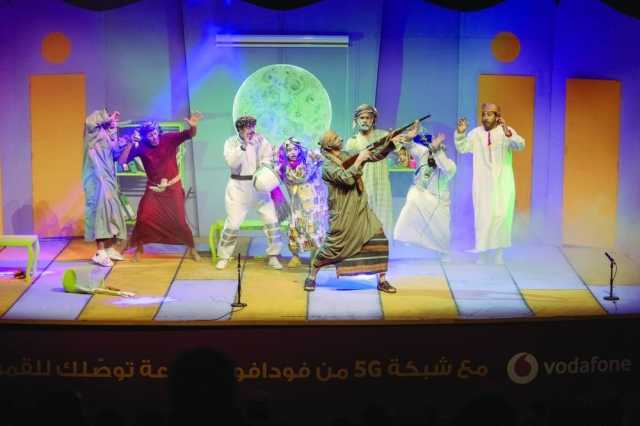 جمهور الخشبة السمراء بصوت واحد ينادون «شلوني القمر»..