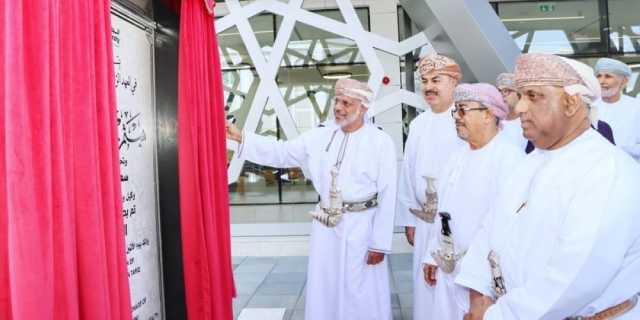 افتتاح المركز الطلابي الجامعي بكلية الطب والعلوم الصحية بصحار