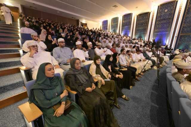 نايف بن نهار يفتح أبوابا للتفكير في دور القراءة بين المعرفة والتباهي