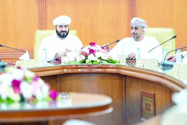 الأوقاف تستعرض مشروعاتها وخططها التنفيذية بجنوب الباطنة