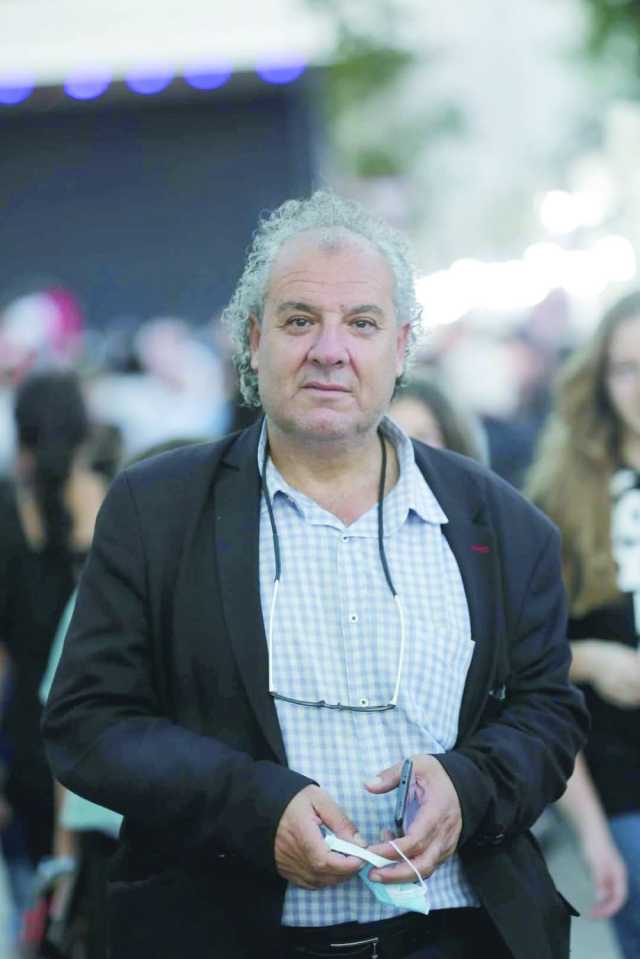 في النهاية، نحن نكتب الحياة، والحياة في بلادي هي الحرب.