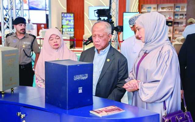 الوزيرُ بمكتب رئيس الوزراء في بروناي دار السّلام يزور معرض مسقط الدولي للكتاب