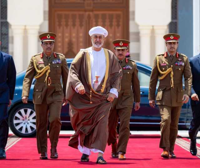 جلالة السُّلطان يغادر البلاد متوجهًا إلى الجزائر