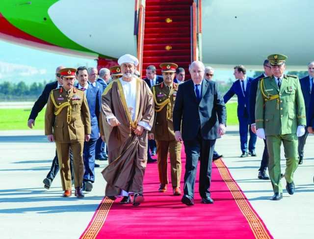 العاهل المفدى والرئيس الجزائري يستعرضان العلاقات التاريخية الراسخة والقواسم المشتركة بين البلدين