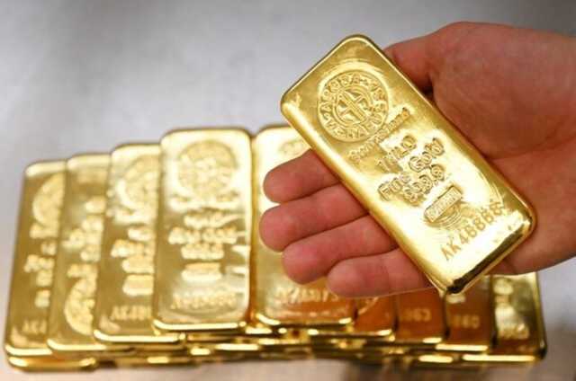 الذهب يرتفع وسط تراجع الدولار وترقب قرار المركزي الأمريكي بشأن الفائدة