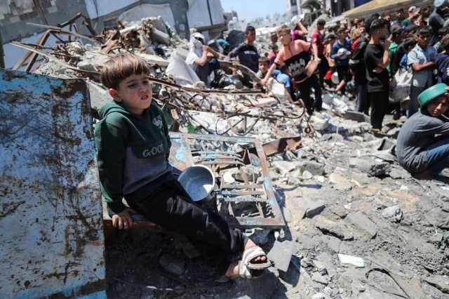إستشهاد 105 فلسطينيين بنيران إسرائيلية في غزة .. والجوع يتفاقم مع إغلاق عشرات المرافق الخيرية