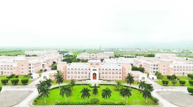 جامعة ظفار تحصل على الاعتماد الدولي لتعليم إدارة الأعمال