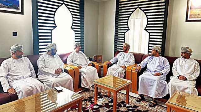 وكيل التراث والسياحة للتراث يزور عددًا من المواقع الأثرية ومشروع مركز الزوار بمحافظة مسندم