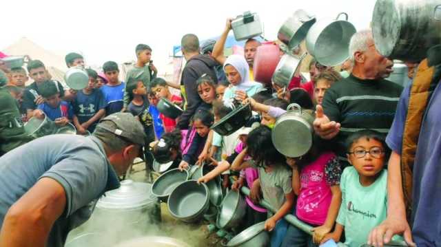 التكايا الخيرية.. حيث يصطف آلاف الجوعى أمام قدور النجاة