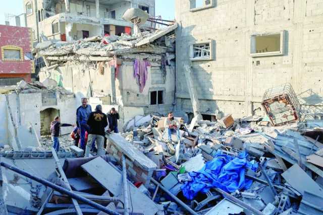 استشهاد 10 فلسطينيين في غارات إسرائيلية على مناطق متفرقة من القطاع