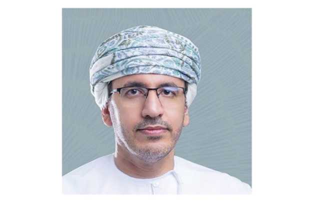 حسين العبري: ليس من مهام الأدب فهم النفس والمجتمع، بل تغليب الإمتاعي على الوظيفي