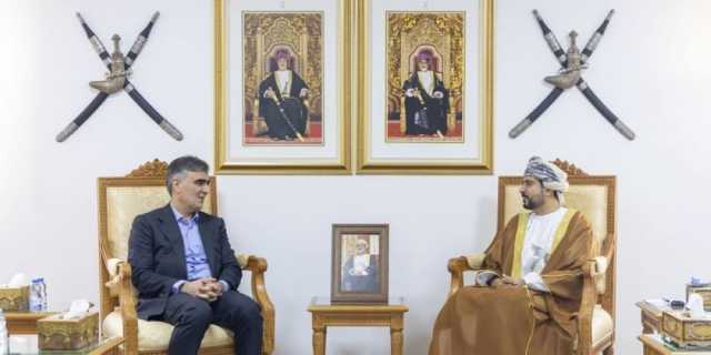 معالي وزير التجارة والصناعة وترويج الاستثمار يلتقي بمحافظ البنك المركزي الإيراني