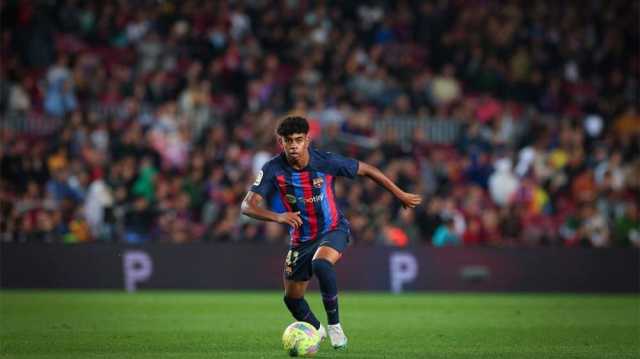 برشلونة يجدد عقد لامين جمال حتى عام 2031