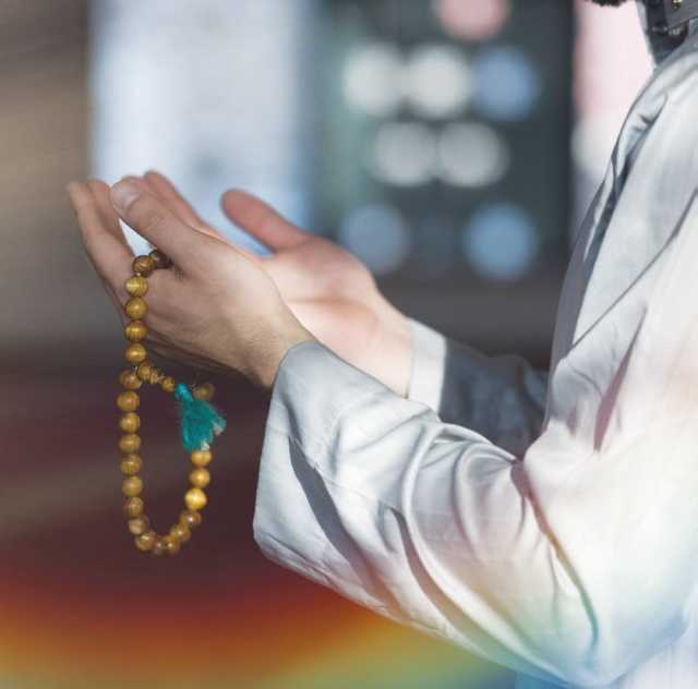 من تواضع للناس رفعه الله
