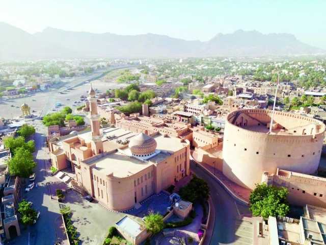 نزوى .. تنمية مستدامة بين أحضان التاريخ والحضارة