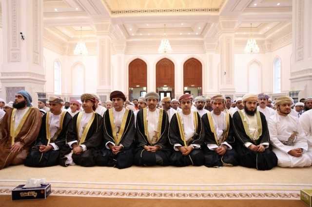 محافظُ مسندم يؤدي صلاة عيد الأضحى المبارك في ولاية بخاء