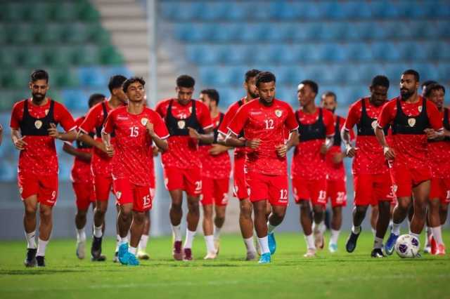المنتخب الوطني يتدرب استعدادا للقاء فلسطين .. والطاقم الإيراني يصل غدًا