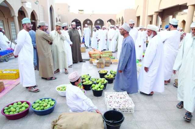 عيد الأضحى موسم انتعاش للتجار الموسميين والحرفيين في سلطنة عمان