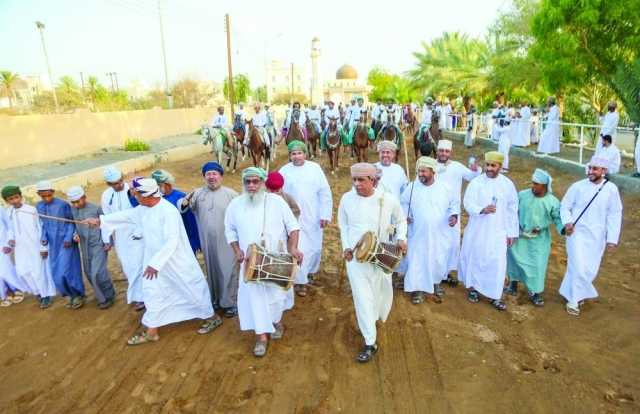 هبطة العيد في إبراء .. حيث يتحول السوق إلى مهرجان من الأصالة والحياة