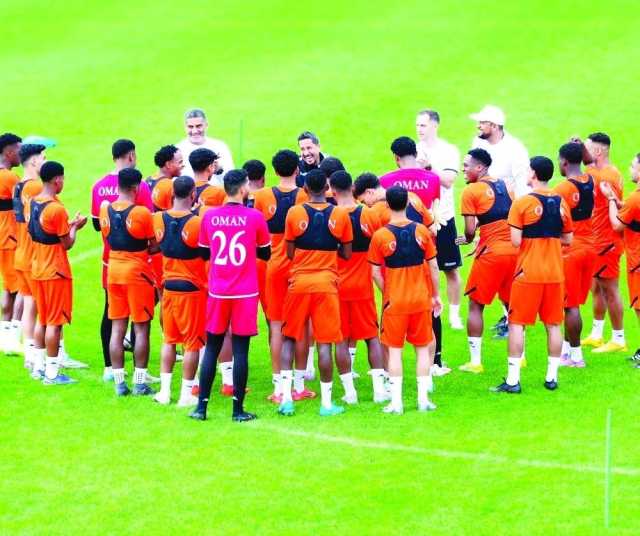 الأحمر يخوض التصفيات الآسيوية في استاد بنوم بنه الأولمبي