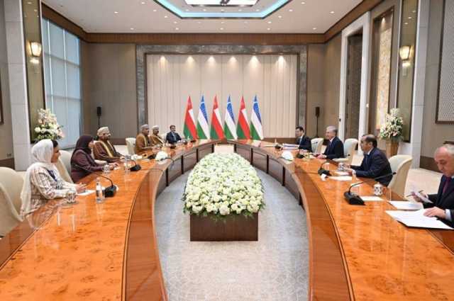 الرئيس الأوزبكي يستقبل وزير التجارة والصناعة وترويج الاستثمار