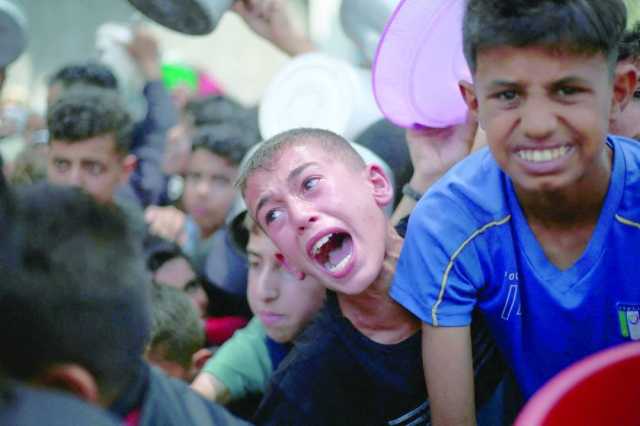 اسرائيل تواصل سفك دماء الجوعى في غزة