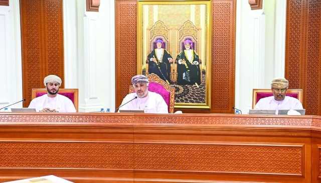 بلدي ظفار يبحث تطوير المشروعات التنموية والخدمية بالمحافظة