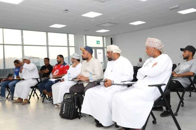 الهوكي يبحث مع الأندية سبل تطوير المسابقات المحلية
