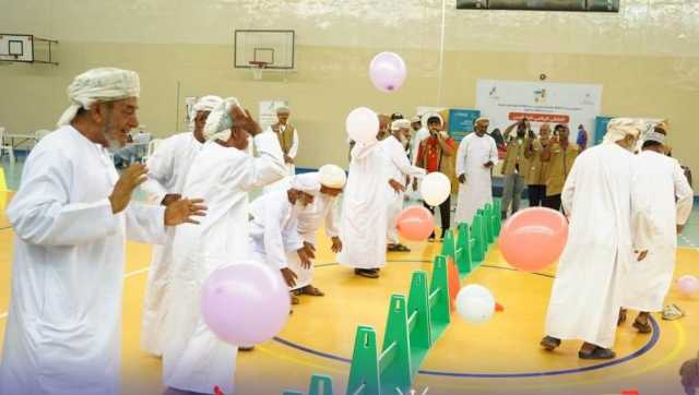 300 مسنّ يشاركون في ملتقى رياضي بالداخلية