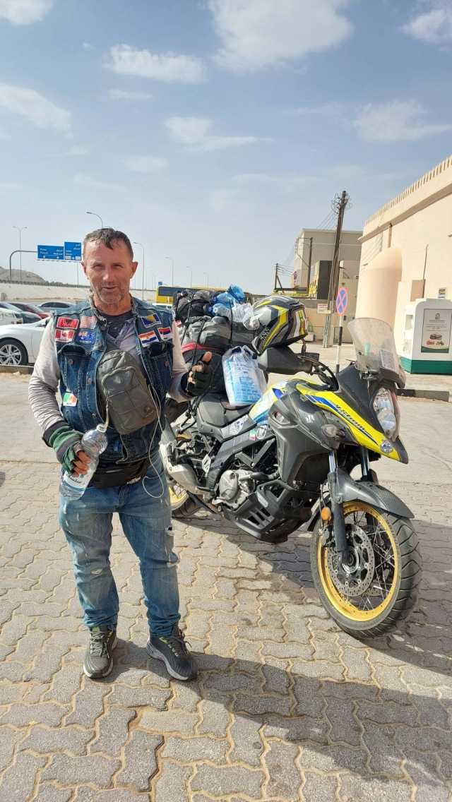 الرحال البوسني سيناف يصل سلطنة عُمان