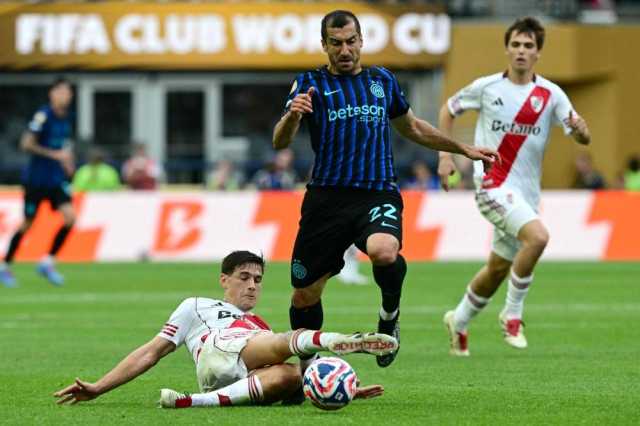 إنتر ودورتموند يتصدران مجموعتيهما ويتجنبان مواجهة ثمن النهائي