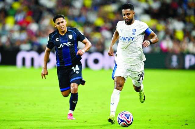 الهلال يؤكد إصابة الدوسري وغيابه لشهر على الأقل
