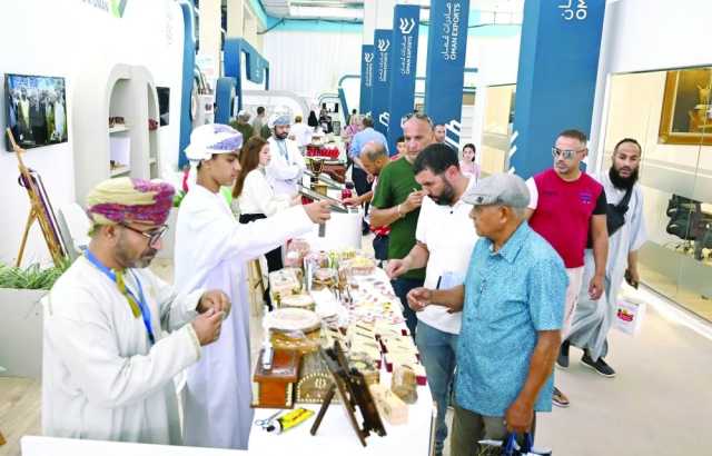 سلطنة عُمان تختتم مشاركتها في معرض «التجارة والصناعة» بالجزائر