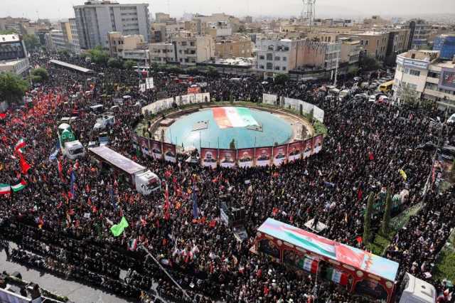 ايران تشيع رسميا 60 من قادتها العسكريين وعلماؤها النوويين