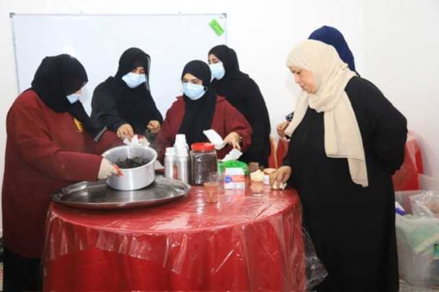 تدريب المرأة بصحم على مهارات صناعة البخور والمنتجات العطرية