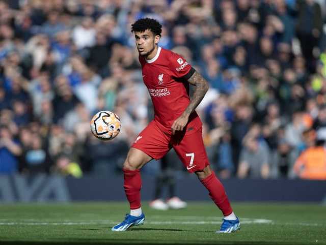 ليفربول يرفض عرضا من بايرن للتخلي عن لويس دياس
