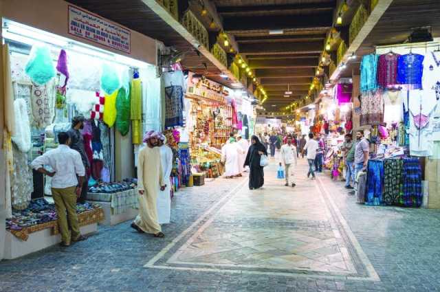 العمانيون يشكلون 39 % فقط من سكان مسقط وارتفاع الوافدين بـ5 آلاف