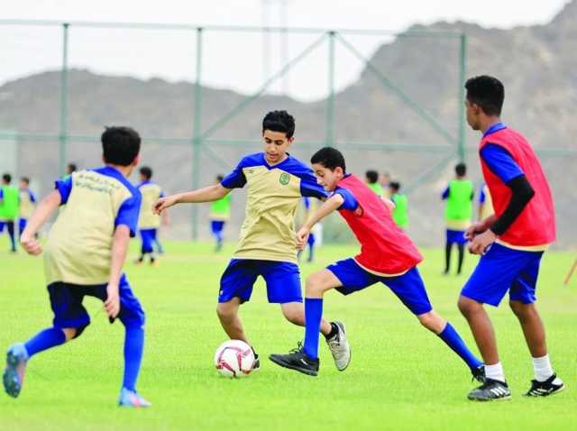300 مشارك في المركز الصيفي الثالث بنادي نزوى