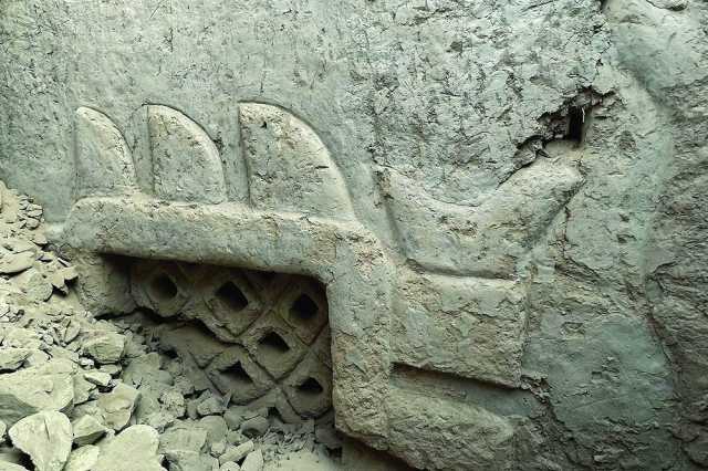 اكتشاف لوحة جدارية تعود إلى ثلاثة آلاف عام في البيرو
