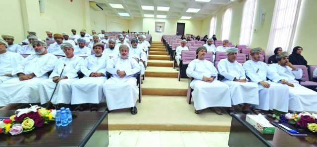 ندوة حول الالتزامات الضريبية للشركات الخاصة بمحافظة الداخلية