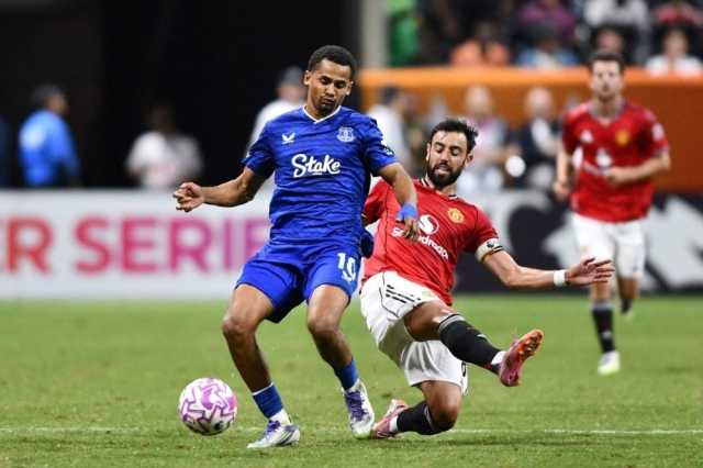 مانشستر يونايتد يتعادل مع إيفرتون وديا